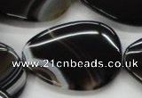 CAA271 15.5 inches 30*35mm flat teardrop black line agate beads
