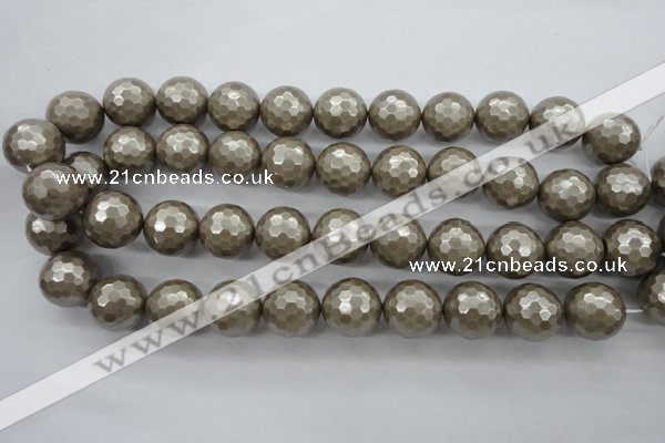 CSB1195 15.5 inches 18mm faceted round shell pearl beads