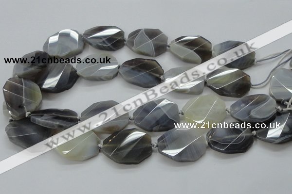 CAA263 25*30mm twisted & faceted octagonal grey line agate beads