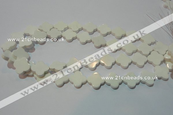 CAG3428 15.5 inches 20*20mm flower white agate gemstone beads