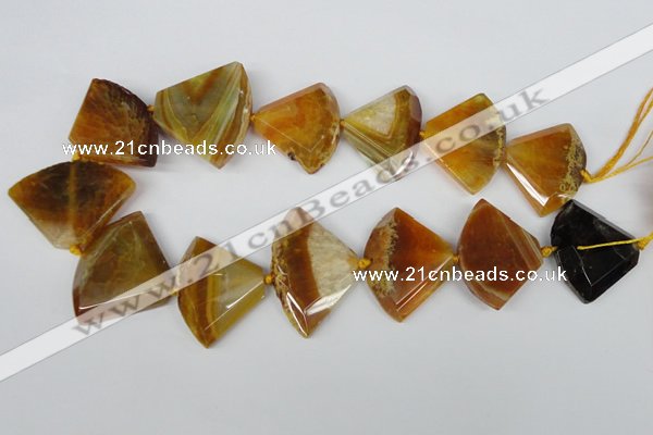 CAG5586 15 inches 30*40mm faceted triangle dragon veins agate beads