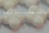 CAG7225 15.5 inches 25*25mm carved flower white agate gemstone beads