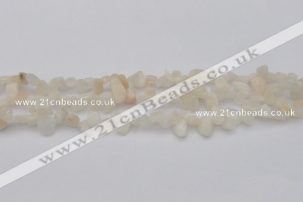 CCH624 15.5 inches 6*8mm - 10*14mm white moonstone chips beads