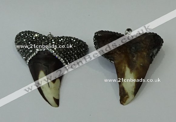 CGP273 45*50mm shark teeth resin pendants wholesale