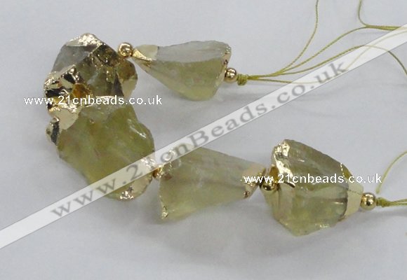 CNG2387 7.5 inches 15*25mm - 20*30mm nuggets lemon quartz beads