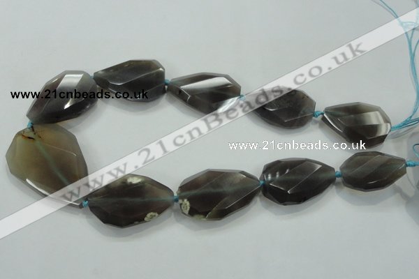 CNG487 20*30mm – 30*42mm twisted & faceted nuggets grey agate beads