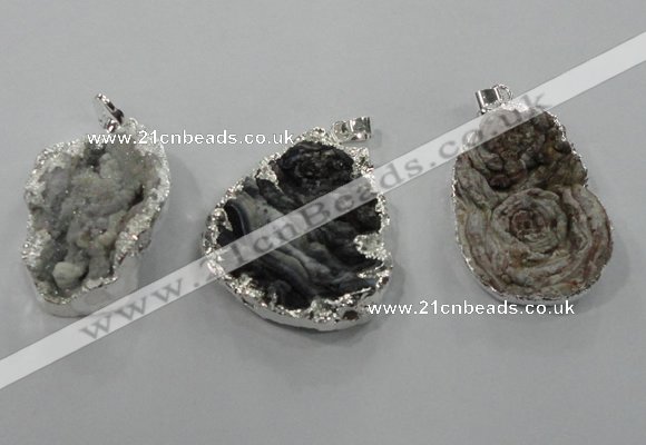 NGP1330 25*35mm - 35*45mm freeform agate pendants with brass setting