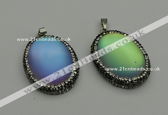 NGP7358 25*25mm oval glass pendants wholesale